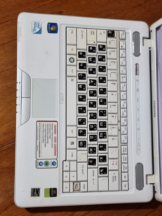 корпус от ноутбука TOSHIBA U505 возможно использование как бутофория