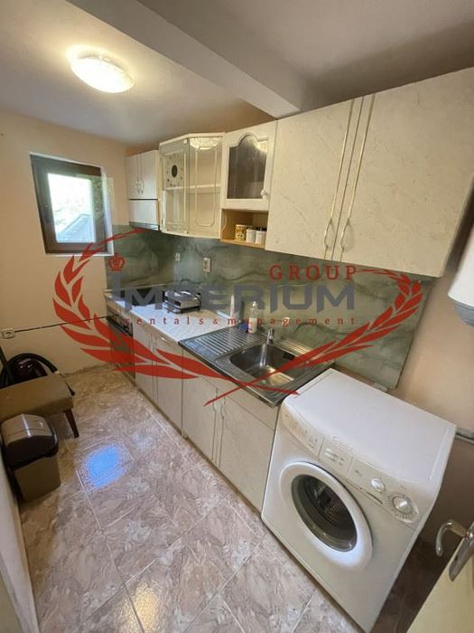 Двустаен апартамент с ПАРКОМЯСТО под наем - кв. Бриз, гр. Варна