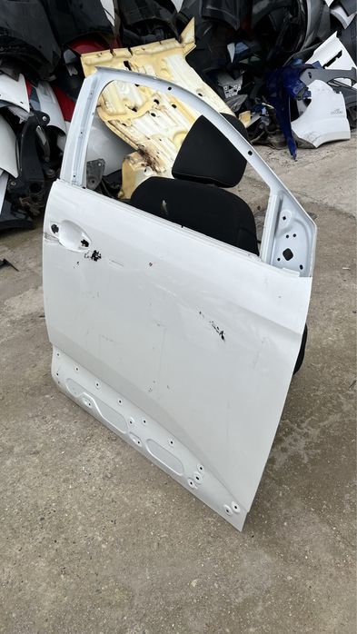 2 бр. предна дясна и 1 бр. предна лява Peugeot 3008 2,5008 (2016-2023)