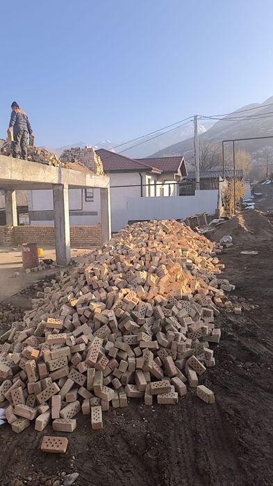 Продается кирпич