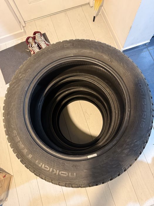 Cauciucuri de iarna Nokian Snowproof 2 in stare foarte bună