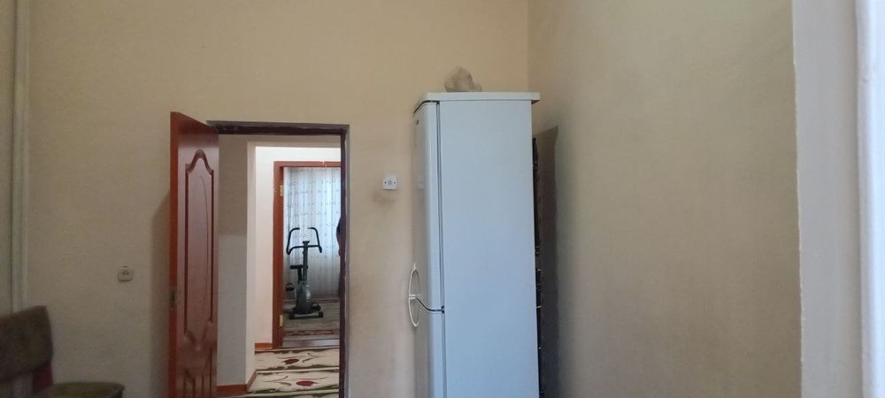 Qarshi shahar Aziya Alyans bank Yonida