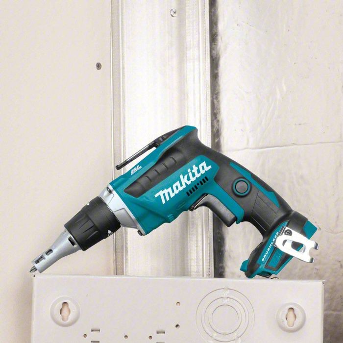 Vand surubelnita profesionala Makita 18V LXT Brushless pentru gips-carton, noua, in cutie.