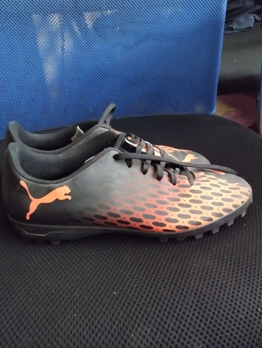 Продавам стоножки Puma