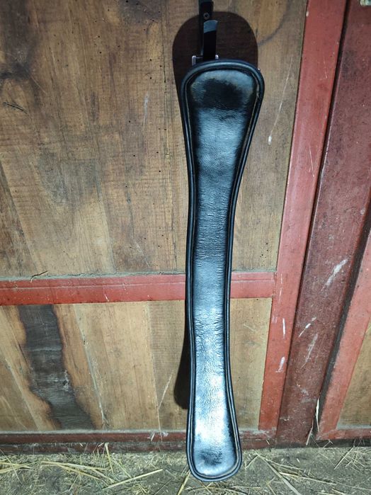 Седло за обездка