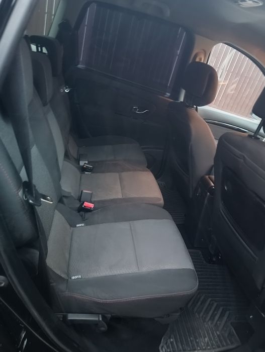 Vând Renault gran  scenic 2013