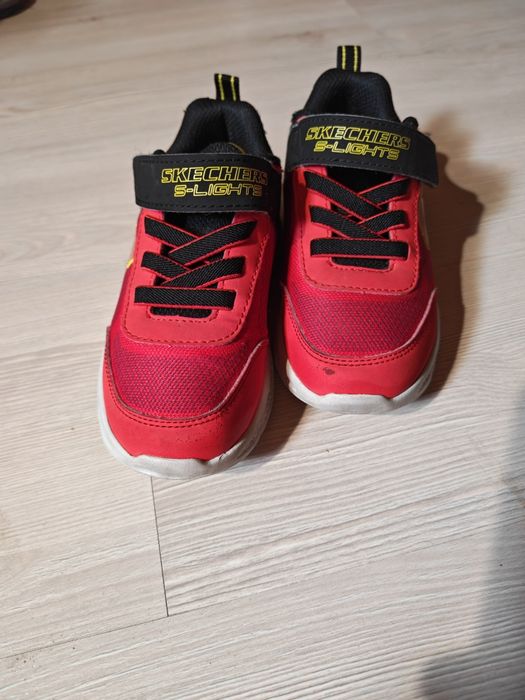Vând adidași copii Skechers S light nr 26