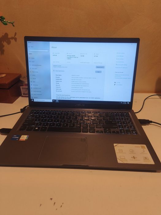 Laptop ASUS VivoBook  x515EA
