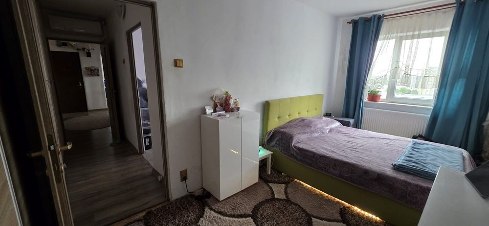 Apartament de vanzare  decomandat cf 1 Lebada 5 colturi