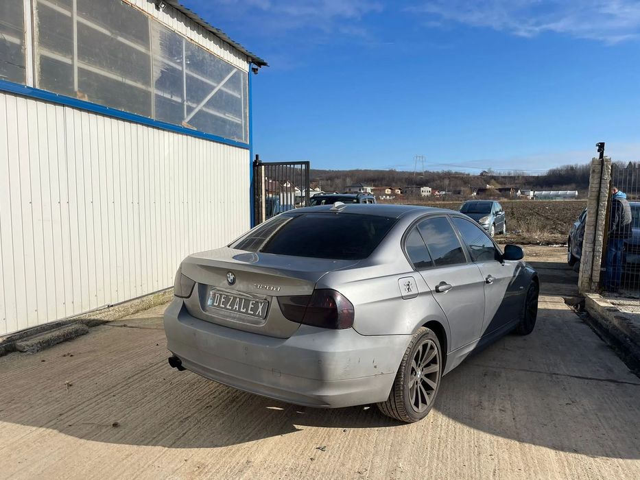 Dezmembrari BMW e90 316D / N47D20C