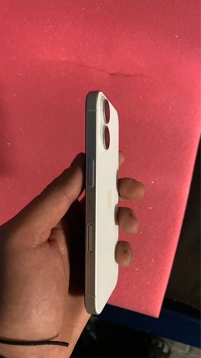 Vand/Schimn iPhone 16