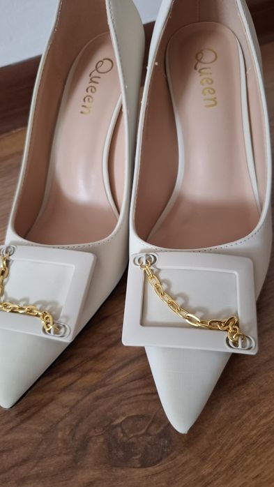 Туфли 37 размера кремовый цвет