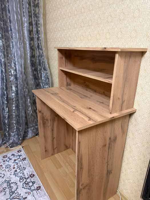 Продам стол ресепшн