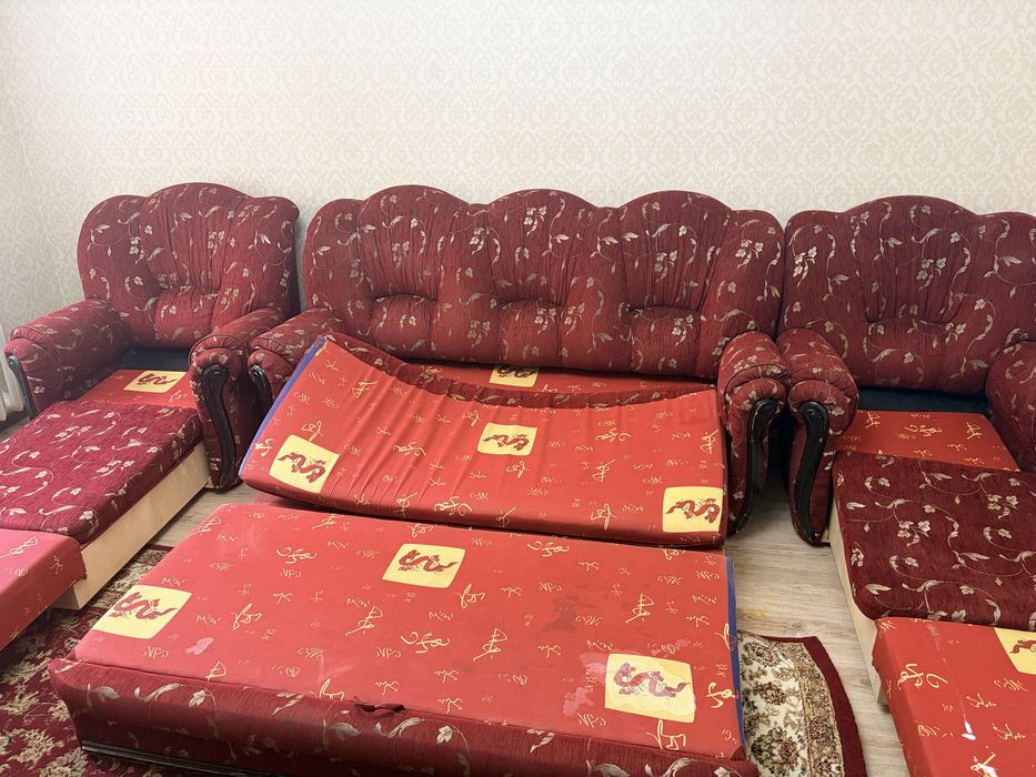 Продам диван с креслами б/у