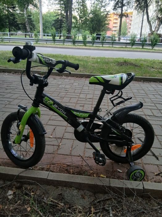 Продавам детски велосипед 14" изкарван 10ина  пъти.Перник . Цена:95евро. Тел:0894870605.