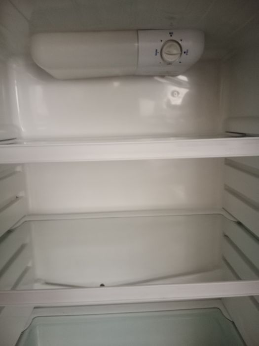 Продам рабочий холодильник