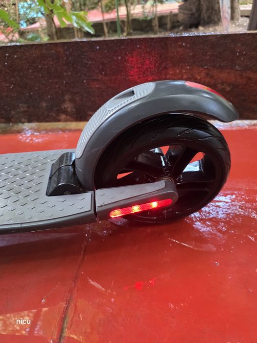 Trotineta electrica ninebot