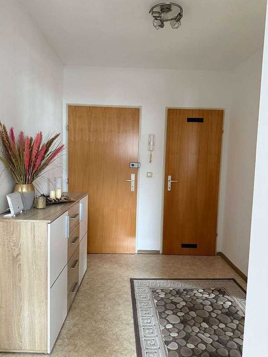 Дава се под наем Двустаен апартамент в София, Зона Б-5 - 67 кв.м за 561 € - Снимка #2