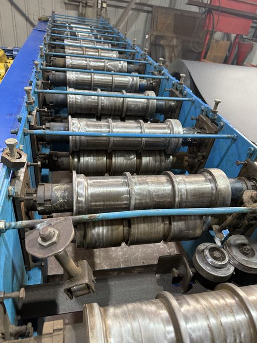 Станок по производству трехполосного софита