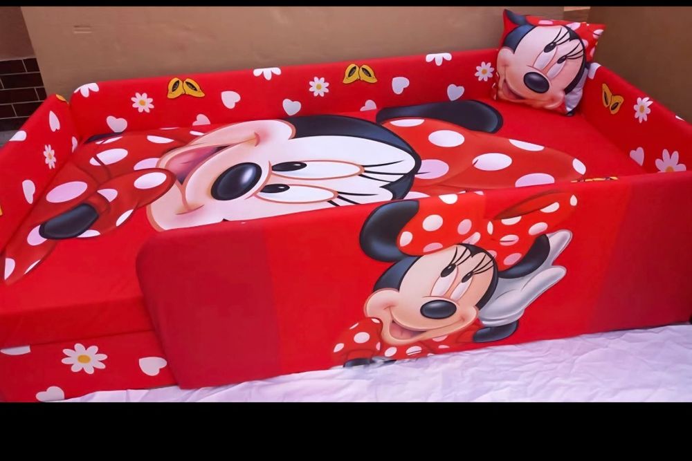 Pat tapitat pentru fetite cu lada de depozitare 180x90