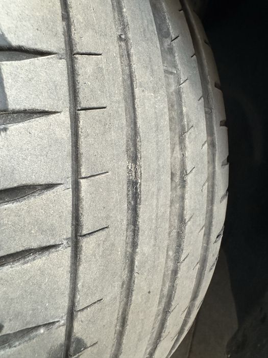 Vând roți 225/45 R17