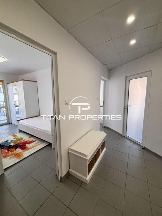 Дава се под наем Тристаен апартамент в Бургас, Център - 100 кв.м за 714 € - Снимка #3