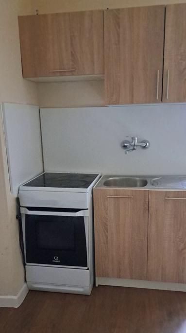 Дава се под наем Къща в София, Център - 30 кв.м за 440 € - Снимка #2