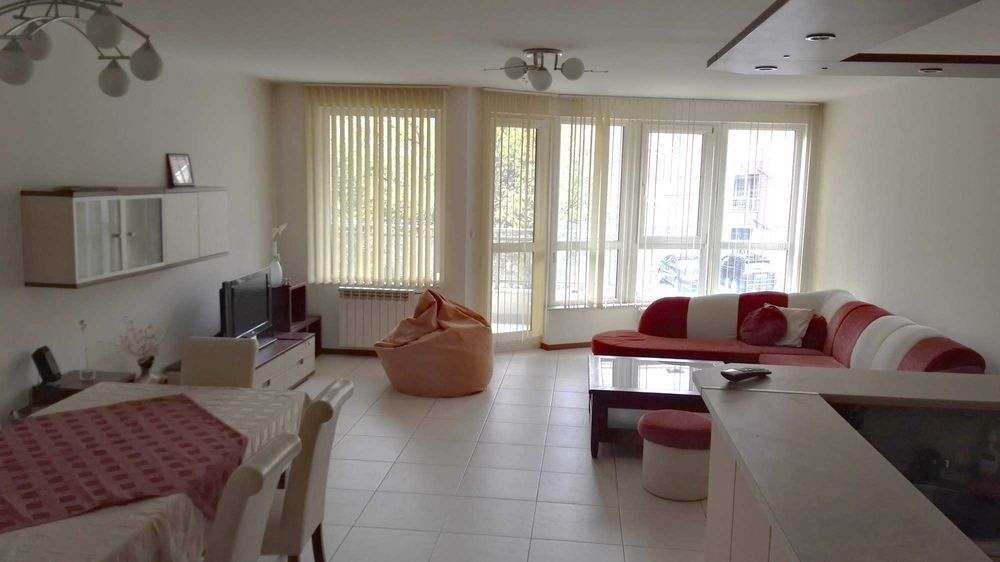 Дава се под наем Тристаен апартамент в София, Бъкстон - 110 кв.м за 800 € - Снимка #2