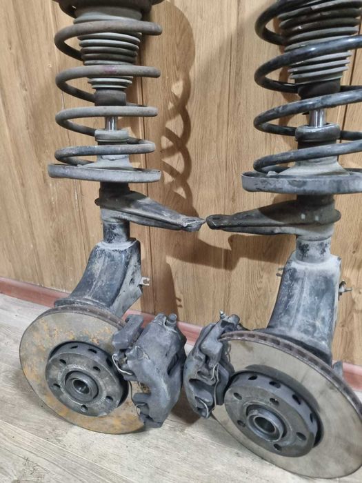 Стойка на АУДИ А6 С4