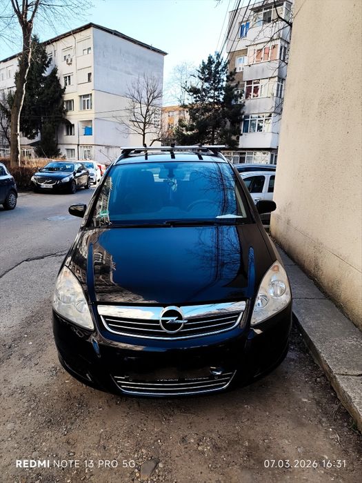 Vând Opel Zafira B