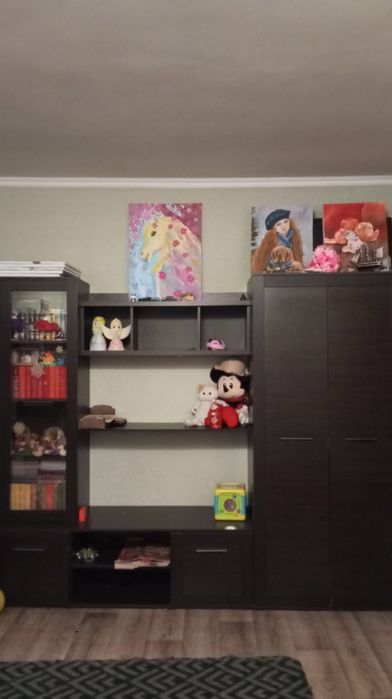 Продается стенка в зал