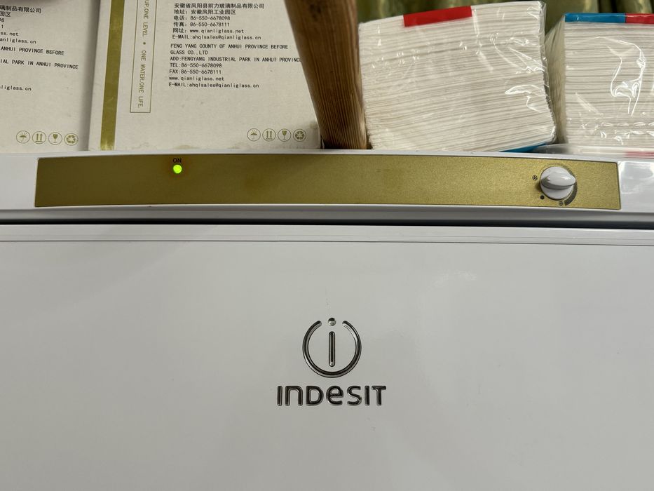 Продам холодильник Indesit