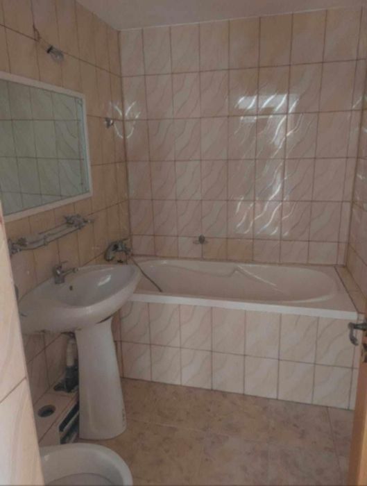 Vand apartament micro 12