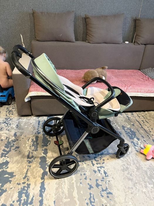 Продам коляску детскую