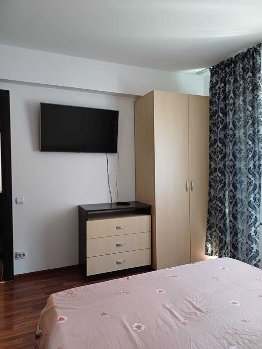 Vand apartament doua camere
