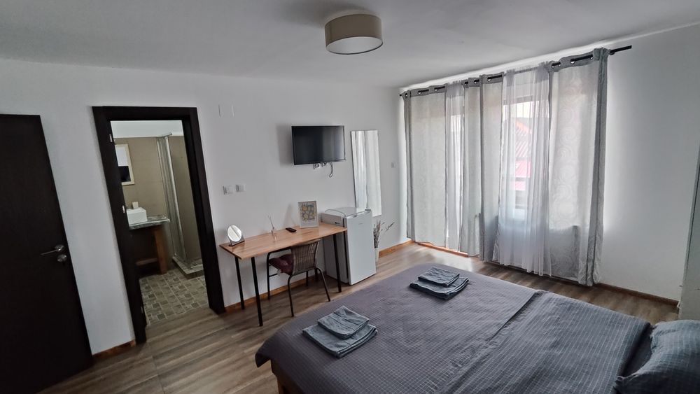 Apartment de inchiriat  3 camere / 23 August jud Constanta