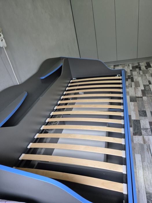 Кровать односпальная