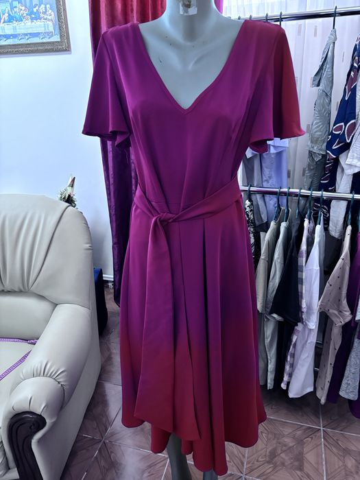 Rochie de zi rosie