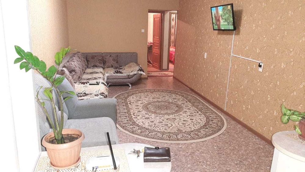 посуточно 3 ком кв 14 микр 3 дом 1 этаж ,набережная 5 мин. до моря