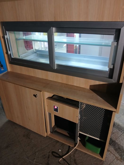 Хоризонтална хладилна витрина