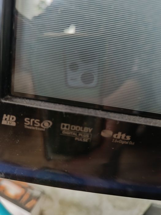 Продам телевизор на запчасти