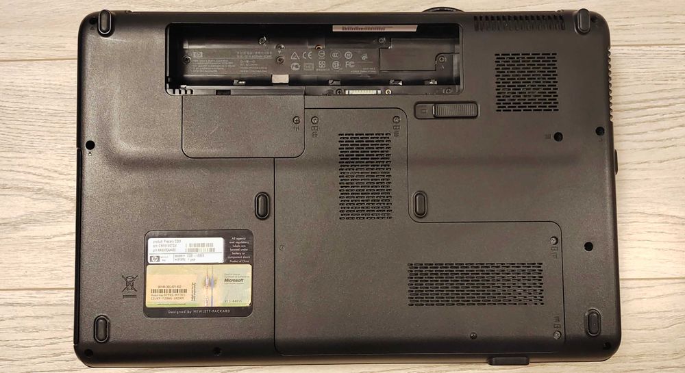 Laptop HP Compaq Presario CQ61, 240GB SSD, 4GB RAM, DVD-RW, Dual-Boot: Windows 11 Pro + Linux Mint 22