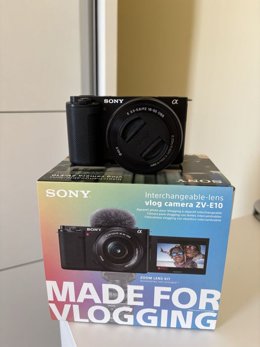Camera video Sony ZV-E10 | Obiectiv + Accesorii