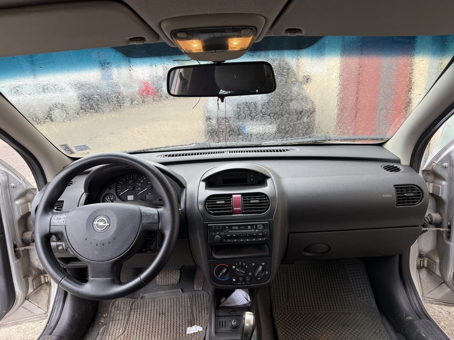 Opel Corsa C 1.0 на части