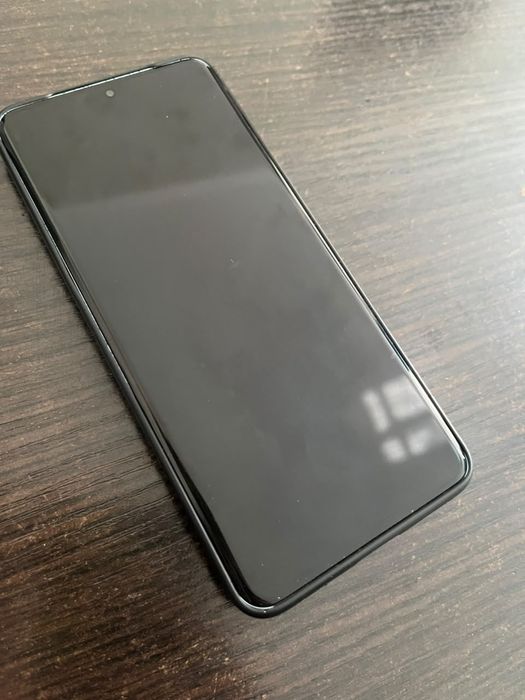Продам Самсунг S20 (samsung S20)