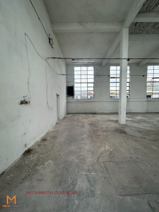 Дава под наем гр. Севлиево - гр. Севлиево 180m²