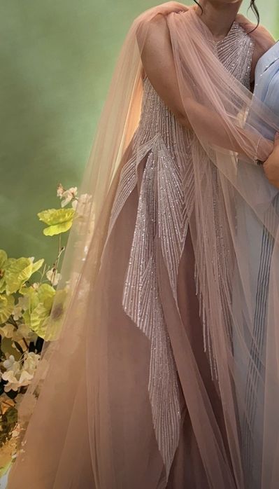 Шикарное новое платье