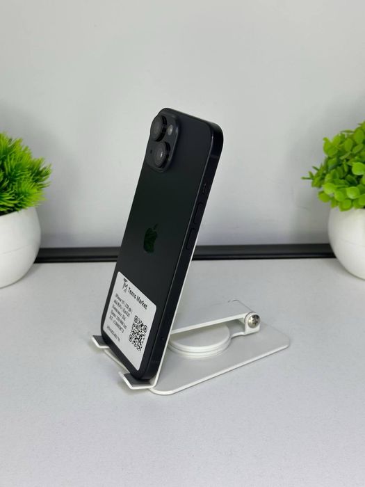 Телефон iPhone 15