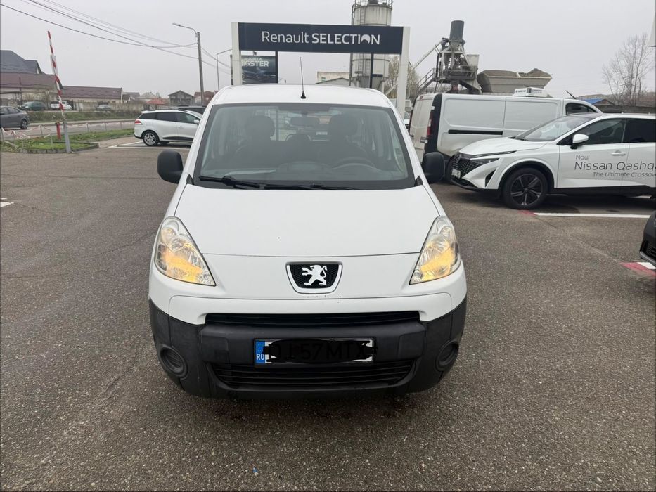Peugeot Partner Autoturism achiziționat din România , cu istoric de service.