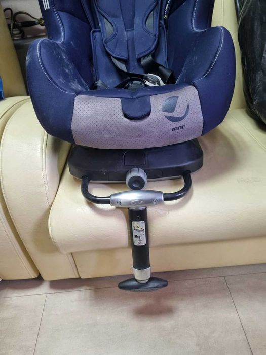 ПРОДАВАМЕ в гр. Плевен детска количка, столче за кола 2 бр. и др